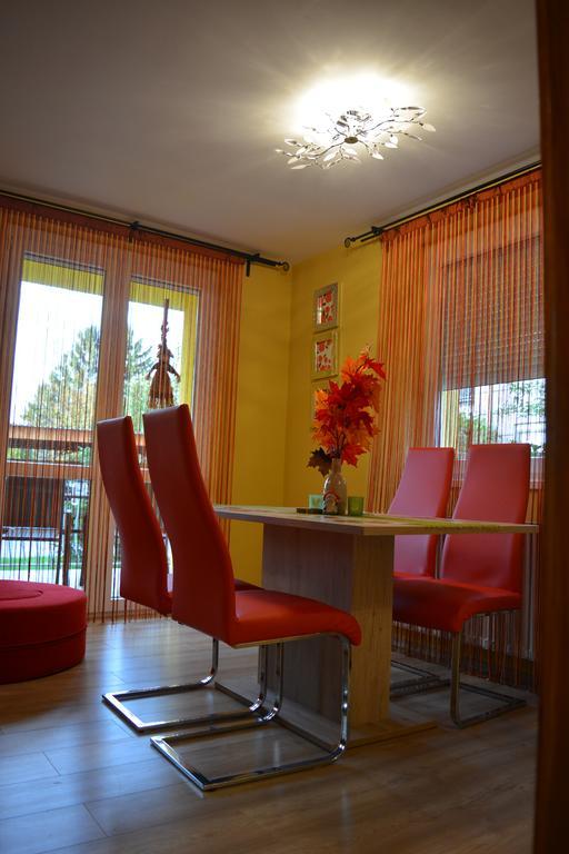 Salve Apartment Heviz Bagian luar foto