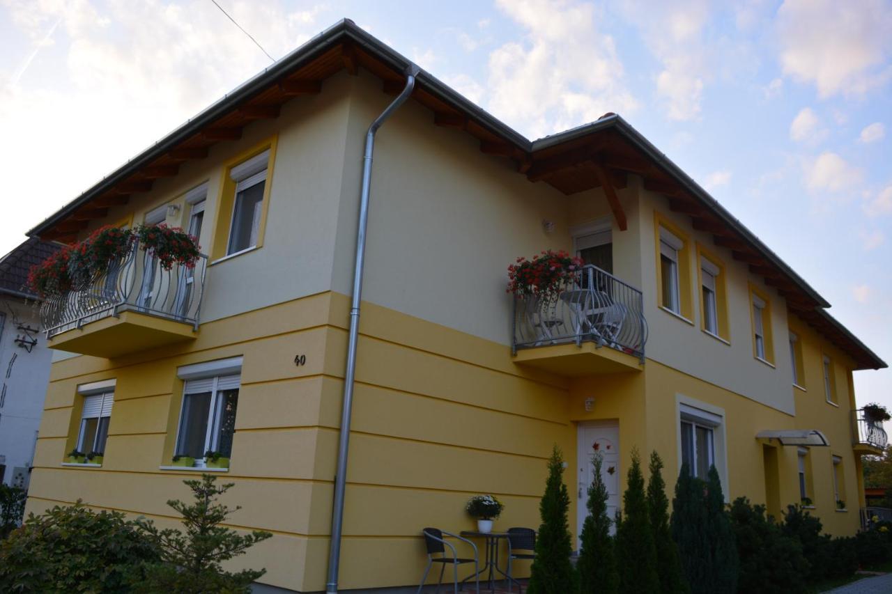 Salve Apartment Heviz Bagian luar foto