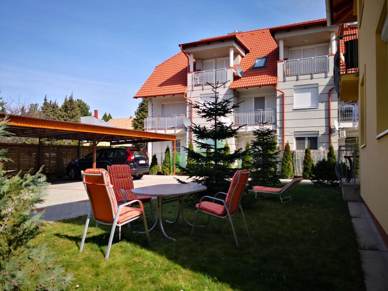 Salve Apartment Heviz Bagian luar foto