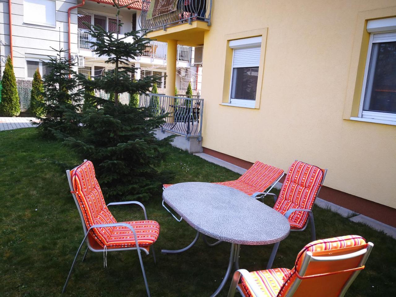 Salve Apartment Heviz Bagian luar foto